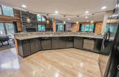 Mountainside House | 632 m² House ∙ 5 bedrooms ∙ 14 guests