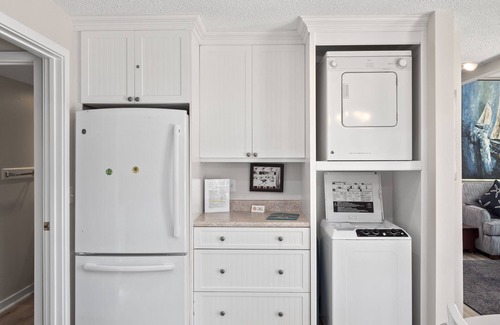 Night Heron House | 64 Night Heron - 3 Bedroom Home, Pool On Site, Easy Walk to Beach!