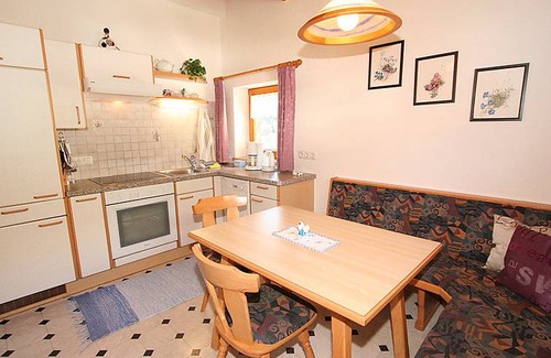 Pettneu am Arlberg Apartment | 65 m² Apartment ∙ 2 bedrooms ∙ 5 guests