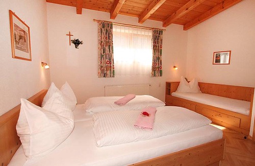 Pettneu am Arlberg Apartment | 65 m² Apartment ∙ 2 bedrooms ∙ 5 guests