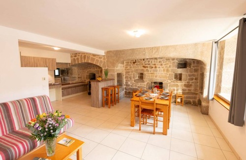 Albaret-le-Comtal House | 65 m² Gîte ∙ 2 bedrooms ∙ 6 guests