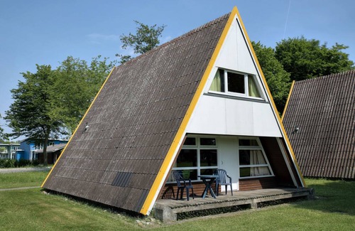 Damp House | 65 m² House ∙ 2 bedrooms ∙ 6 guests