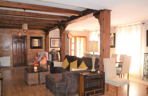 Fernan Caballero Villa | 650 m² Villa ∙ 5 bedrooms ∙ 12 guests