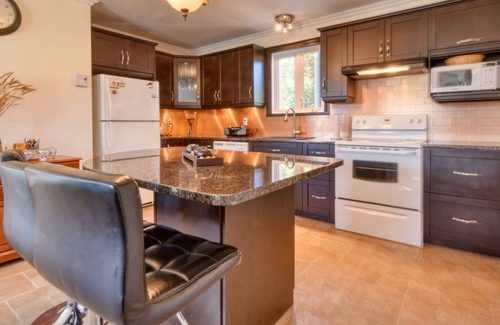 Notre-Dame-des-Laurentides House | #650 - Townhome in Charlesbourg with pool, BBQ, and parking