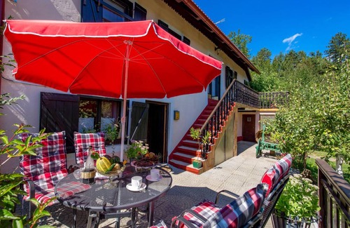 Lic House | 68 m² House ∙ 2 bedrooms ∙ 6 guests