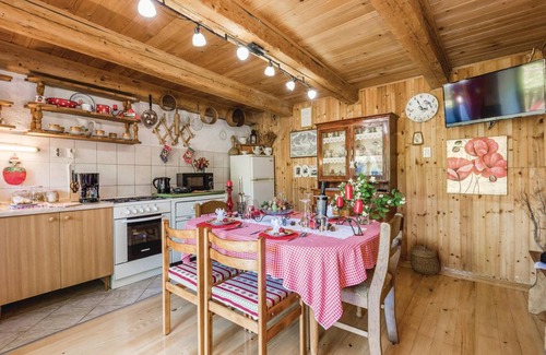 Lic House | 68 m² House ∙ 2 bedrooms ∙ 6 guests