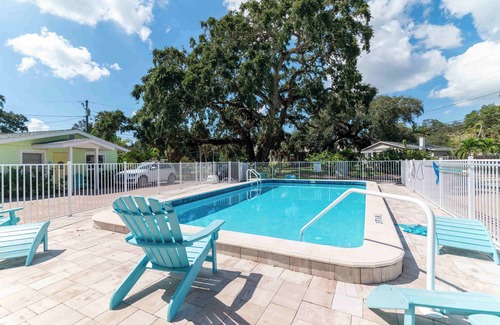 Safety Harbor Cottage | 6B Newly Renovated Studio at Coastal Cottages!