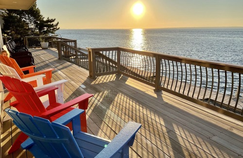Harvey Cedars House | 6bdrm Unobstructed Bay Front Views Minutes from the Beach