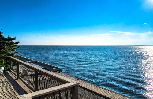 Harvey Cedars House | 6bdrm Unobstructed Bay Front Views Minutes from the Beach