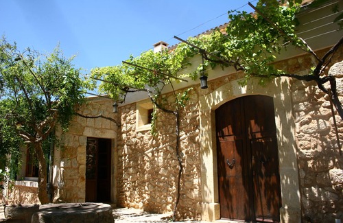 Consell Villa | 6bedroom+6bathroom, Alaró, Train, AC, Wifi, Big Pool, BBQ, Sierra Tramuntana