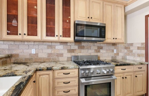 South Mission Beach House | 6BR. 4 HOUSES TO BEACH. ALL YOURS S. MISSION Beach
