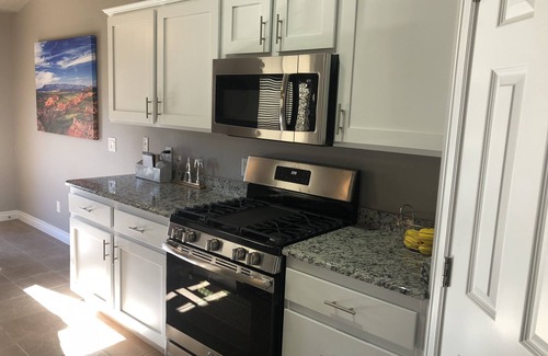 Cedar City House | 6BR/4BA Dual-Townhome Sleeps 12 Near Zion & Shakespeare Festival