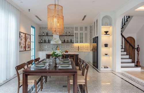 Bai Chay Villa | 6BR 5.5bth NEW Villa - 1min walk to beachfront - Tour arrangement