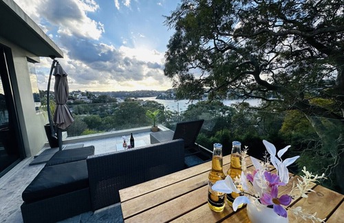 Mosman House | 6BR Stunning Waterview with Private Pool in Mosman