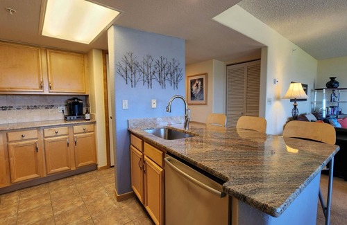 Frisco Condo | 6th Floor Condo with Amazing Lake and Mountain Views!