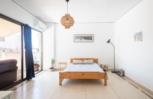Neapoli Apartment | 6th floor loft in Exarcheia