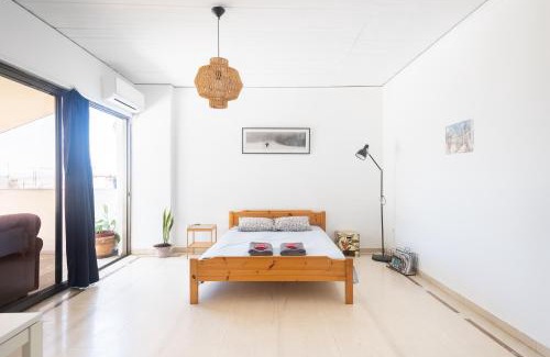 Neapoli Apartment | 6th floor loft in Exarcheia
