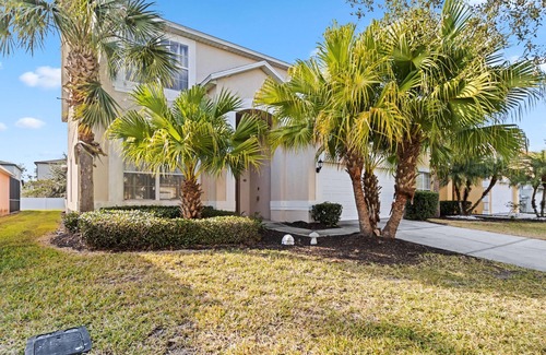 Seasons House | 7/6.5 Beautiful Vacation home with private pool, and much more!