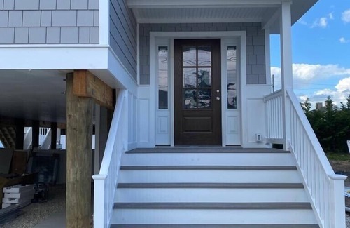 Point Pleasant Beach House | 7 Bed/4 Bath, Salt Water Pool, Walk to beach/boardwalk
