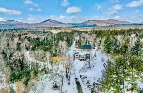 Guildhall House | 7-bed home in beautiful Guildhall with WiFi, AC, on 150 acres, Mountain Views
