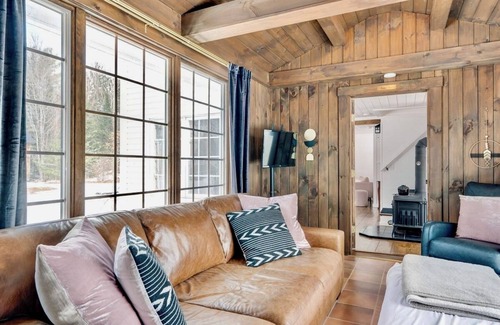 Guildhall House | 7-bed home in beautiful Guildhall with WiFi, AC, on 150 acres, Mountain Views