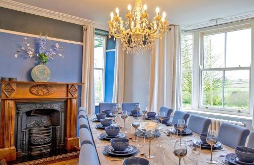 Tideswell House | 7 Bed in Tideswell 93808