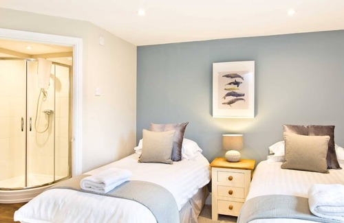Hurdlow Other | 7 bedroom farmhouse, nestled in a quiet hamlet near to Buxton and Bakewell.