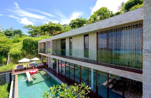 Praya Barat Villa | 7-Bedroom Luxury Pool Residence, Selong Belanak Ocean View, Selong Selo Resort