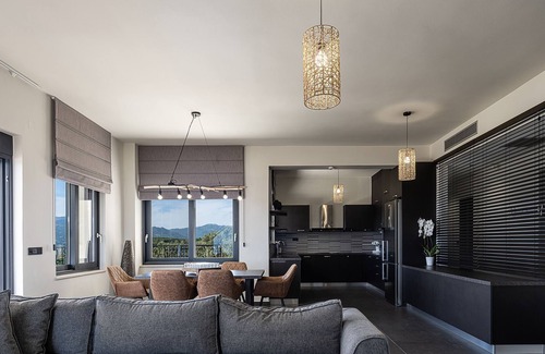 Polemarchi Villa | 7-bedroom Villa with Private Heated Pool by Delfus