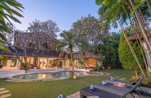 Central Seminyak Villa | 7 Bedrooms- Last Minute Deal 50%+ OFF!