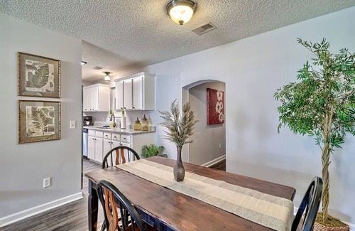 Huntcliff House | 7 beds~10 mins to Ft Jackson!