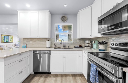 Floridana Beach House | 7 BR/7.5 BA Oceanfront with Private Beach Access