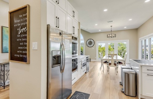 Highland Lake Estates House | 7 BR Lakefront Huge Estate-sleeps 14 adults+6/8 kids,boat dock,cliff jump+kayaks