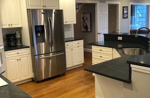 Sedgefield House | 7 BR on PGA Tour’s Sedgefield CC range Hot Tub
