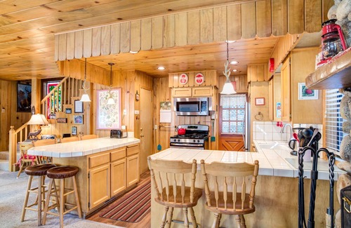 North Wawona Cabin | (7) Cedar Lodge at The Redwoods In Yosemite