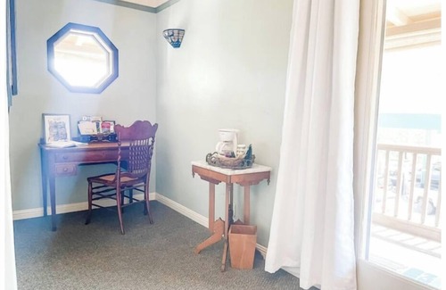 Mariposa Apartment | #7 Jacuzzi tub-Balcony- Historic Downtown suitenn