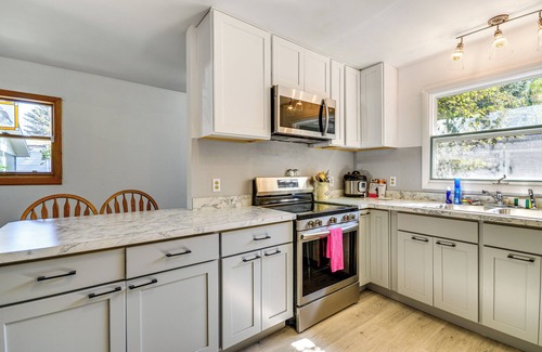 Dayton House | 7 Mi to Bighorn Nat’l Forest: Dog-Friendly Home