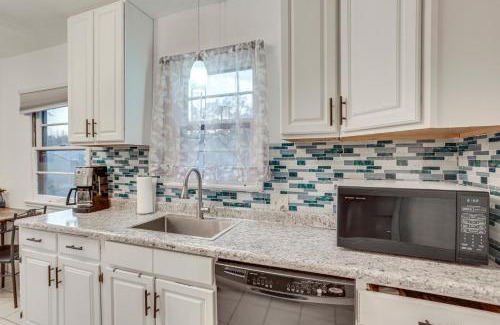 Richfield House | 7 Mi to Downtown Minneapolis Home with Fire Pit!