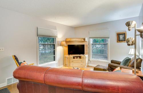 Richfield House | 7 Mi to Downtown Minneapolis Home with Fire Pit!