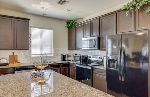 Laveen Village House | 7 Mi to Dtwn: Spacious Stay in Phoenix!