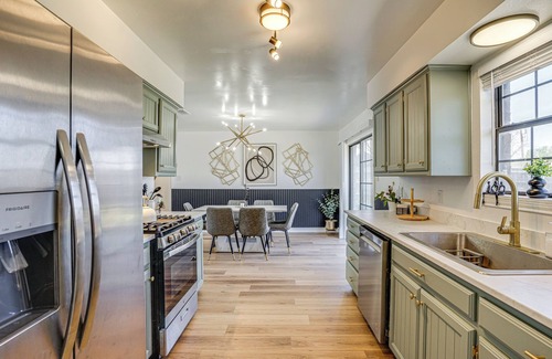 Bridgeport House | 7 Mi to Lake Bridgeport: Home w/Yard & Grill!