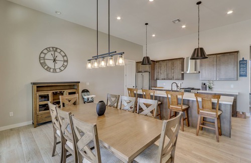 Apache Junction House | 7 Mi to Lost Dutchman: Home w/Pool + Patio!