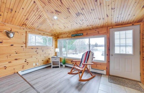 Petoskey Cottage | 7 Mi to Nubs Nob: Lakefront Abode w/Fire Pit!