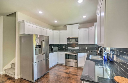 Texas City House | 7 Mi to Ocean: Family-Friendly Texas City Home!