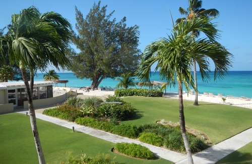 Seven Mile Beach House | 7 Mile Beach Cayman Condo