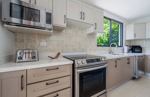 Tamarindo House | 7 miles to Tamarindo beach/pool/Mountain view/private/pet friendly/all amenities