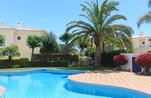 Porto de Mos Apartment | 7 min walk to beach ! 2BR/2BA Apartment, pool, aircon, wifi, secure parking.