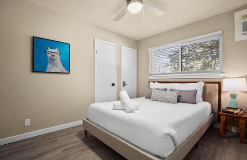 Westfield Apartment | 7-Minute Walk to Deep Eddy Pool, Parking, and Grill