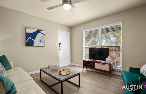Westfield Apartment | 7-Minute Walk to Deep Eddy Pool, Parking, and Grill