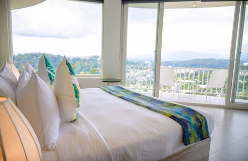 Kandy Hotel | 7 Minutes from from Kandy City is The Summit